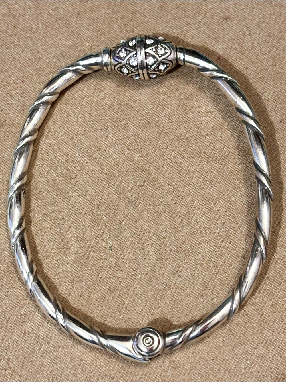 🆕Listing! Brighton Hinged Bracelet Holds charms & beads Bangle style Retired